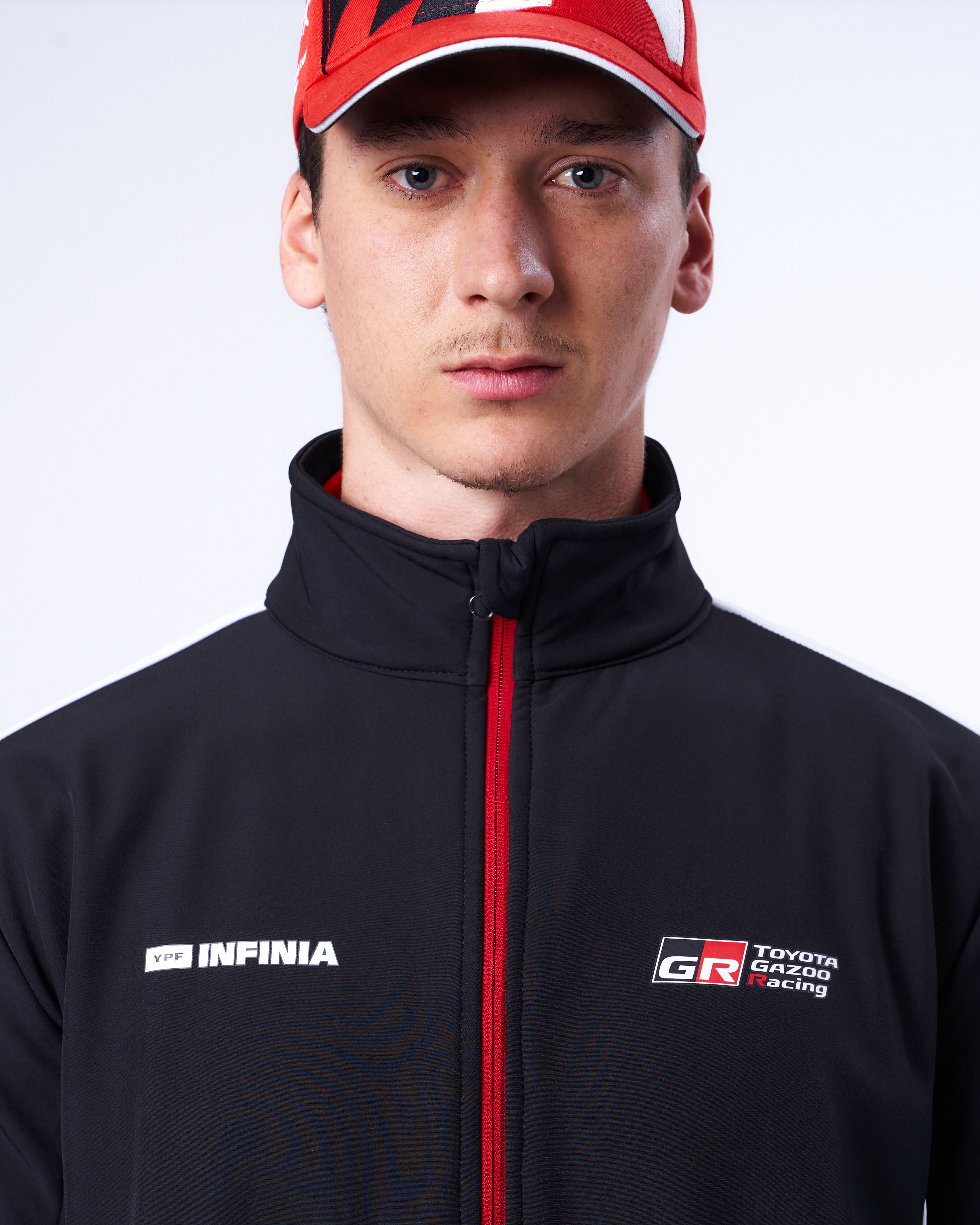 CAMPERA DEL EQUIPO OFICIAL image number null